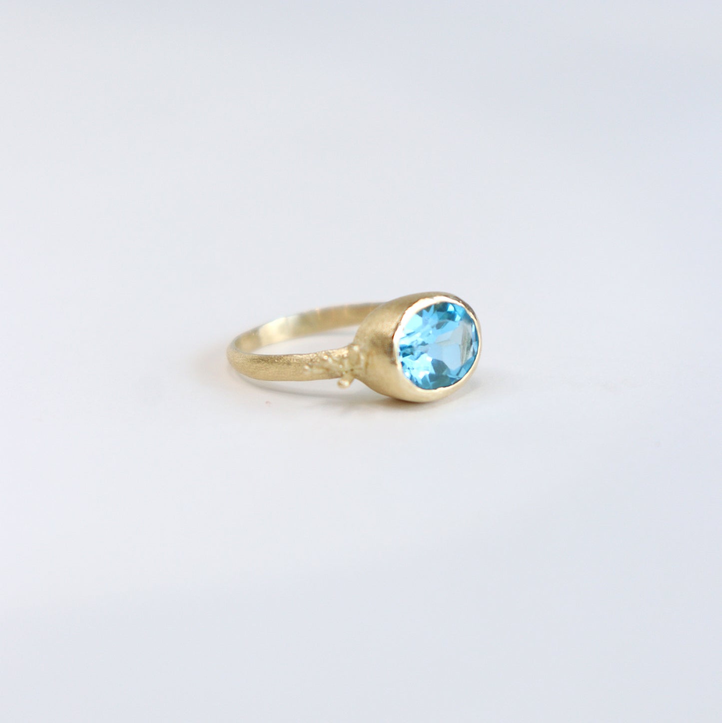 MIA Ring /Swiss Blue Topaz